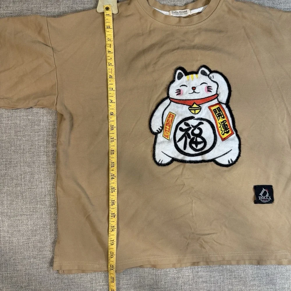 Dolla House Lucky Cat Embroidered T Shirt Tan Maneki Neko Streetwear